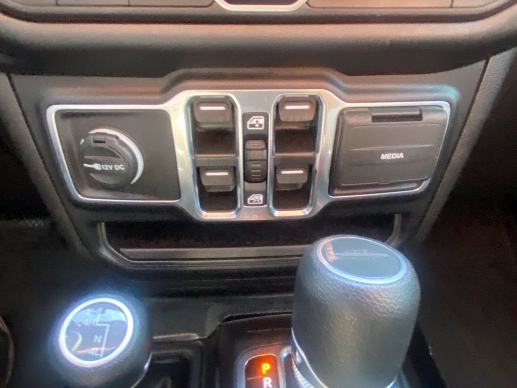 Used 2023 Jeep Gladiator Sport AWD/4WD image 32
