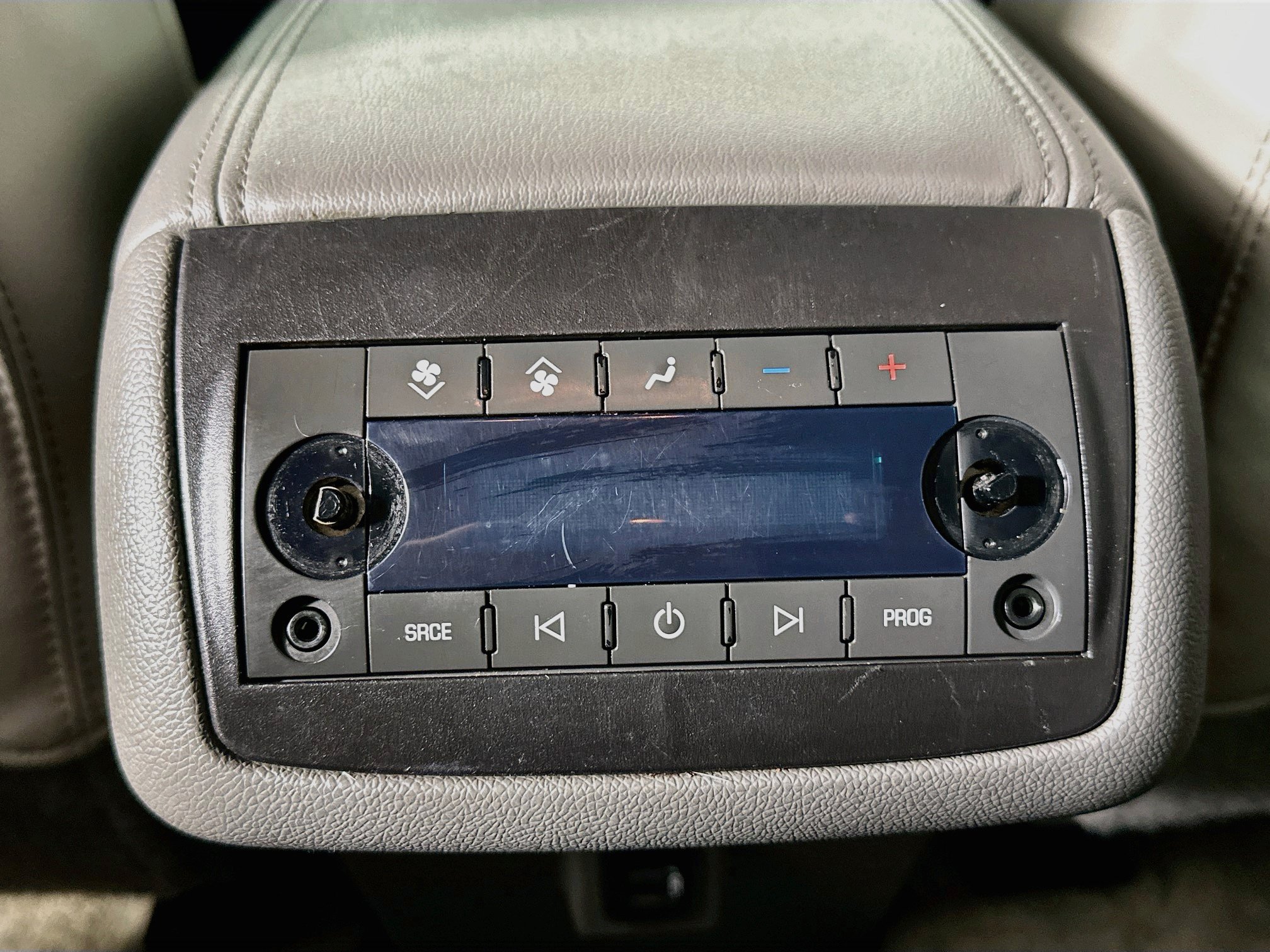 Used 2016 Chevrolet Traverse LT FWD image 26