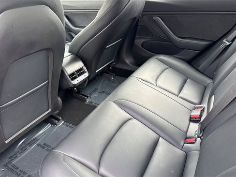 Used 2018 Tesla Model 3 Mid Range image 12