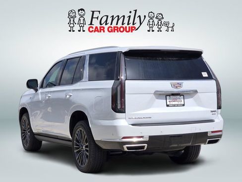 Used 2026 Cadillac Escalade Luxury w/ Touring Package AWD/4WD image 3
