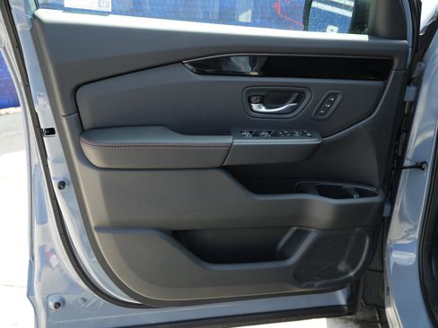 New 2026 Honda Pilot TrailSport image 13