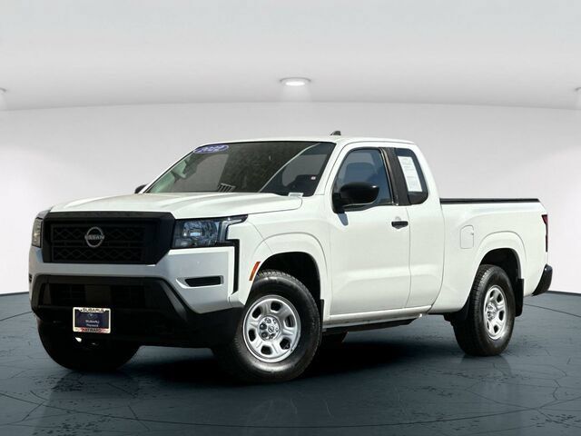 Used 2022 Nissan Frontier S w/ Technology Package AWD/4WD image 2