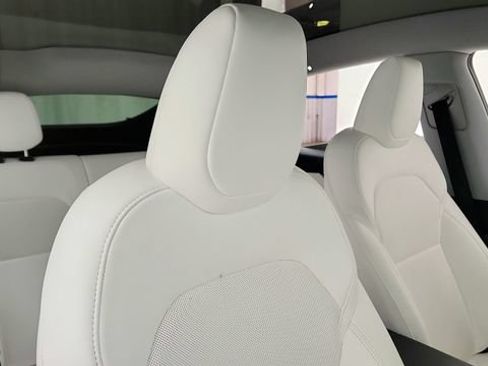 Used 2026 Tesla Model Y AWD image 33