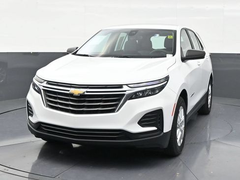 Used 2022 Chevrolet Equinox LS FWD image 8
