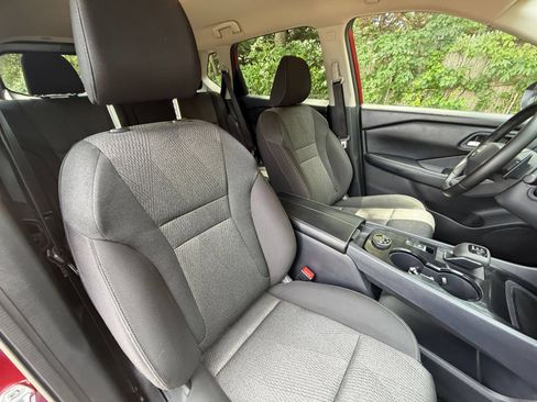 Used 2025 Nissan Rogue SV AWD/4WD image 38