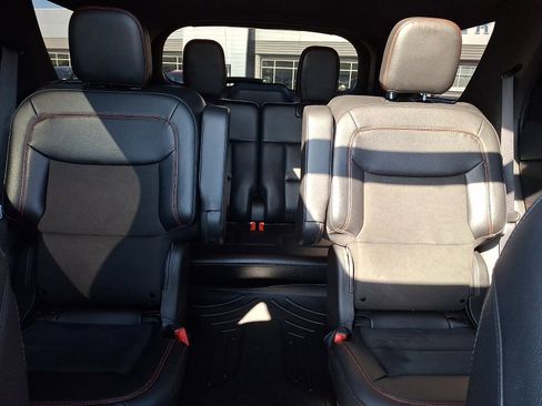 Certified 2024 Ford Explorer ST-Line w/ Class IV Trailer Tow Package image 19