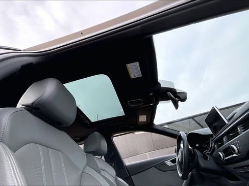 Used 2018 Audi A4 2.0T Prestige w/ Prestige Package image 14