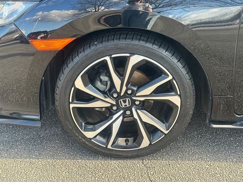 Used 2017 Honda Civic Sport image 11