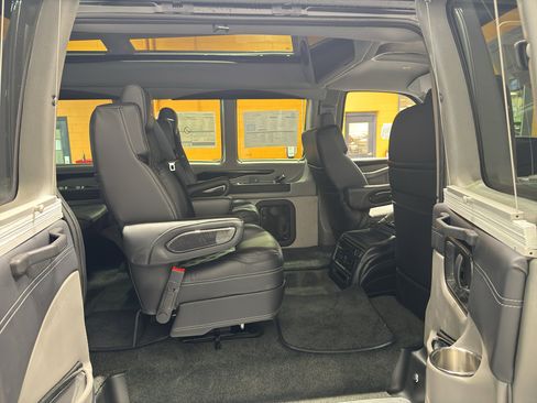 New 2026 GMC Savana 2500 w/ Driver Convenience Package RWD image 22