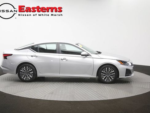 Used 2023 Nissan Altima 2.5 SV FWD image 44