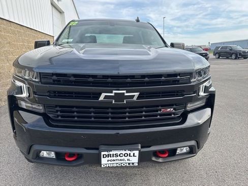 Used 2022 Chevrolet Silverado 1500 LT Trail Boss w/ LPO, Dark Essentials Package AWD/4WD image 3