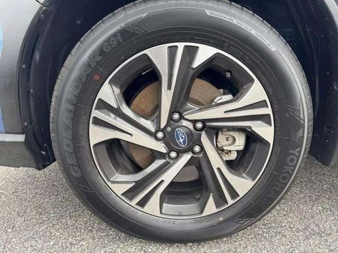 Certified 2025 Subaru Crosstrek 2.0i Premium image 23