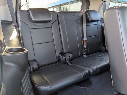 Used 2020 GMC Yukon SLE w/ HD Trailering Package image 7