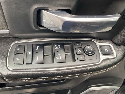 Used 2019 RAM 2500 Laramie AWD/4WD image 10