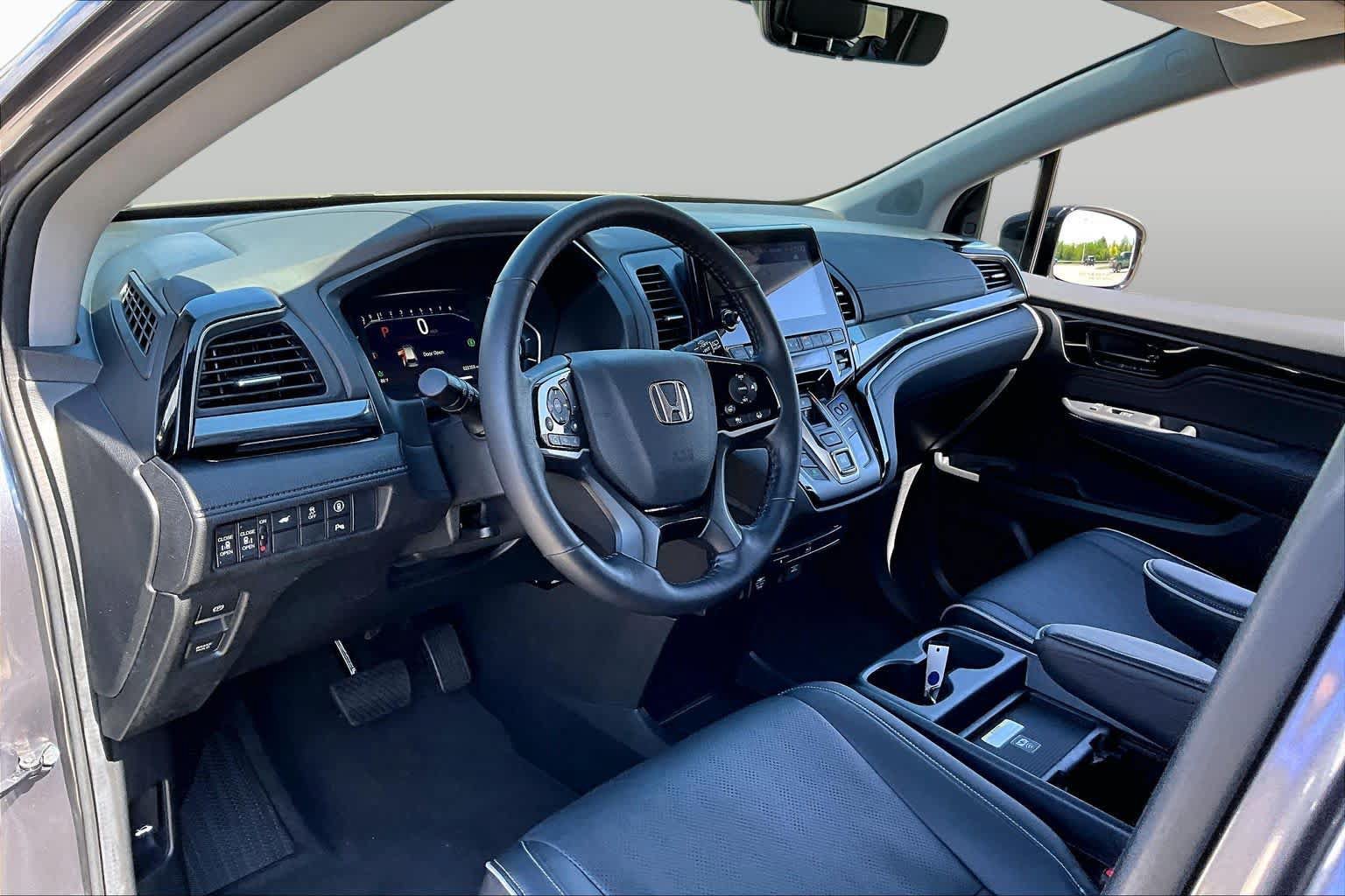 Used 2024 Honda Odyssey Elite image 16