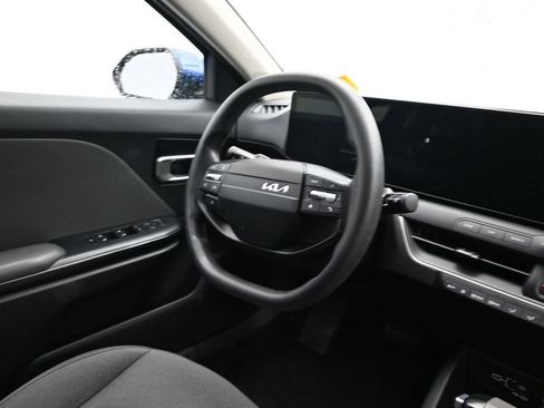Used 2025 Kia K4 FWD image 17