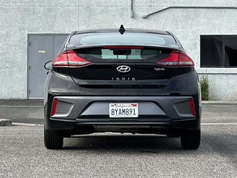 Used 2022 Hyundai Ioniq SE image 5