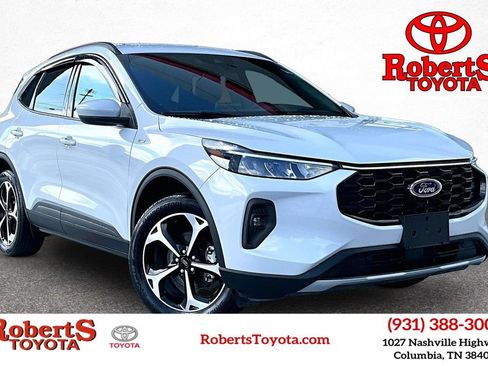 Used 2025 Ford Escape ST-Line Select AWD/4WD image 1