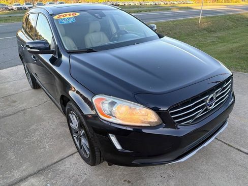 Used 2016 Volvo XC60 T5 Premier w/ Proximity Package image 5