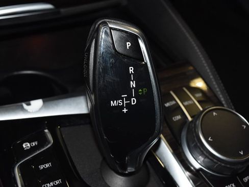Used 2021 BMW 540i xDrive w/ M Sport Package AWD/4WD image 19