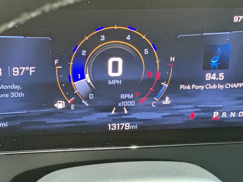 Used 2025 Chevrolet Traverse LT image 15