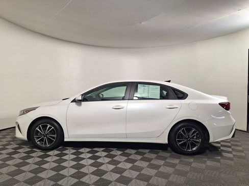 Used 2024 Kia Forte LXS FWD image 8