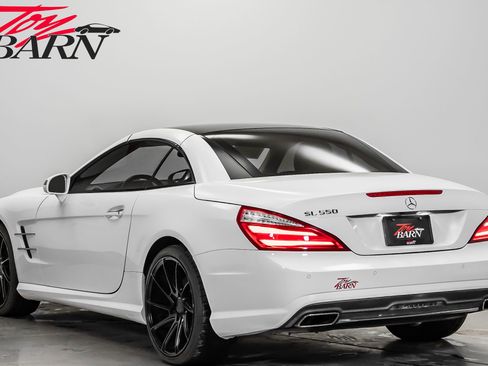 Used 2015 Mercedes-Benz SL 550 image 11