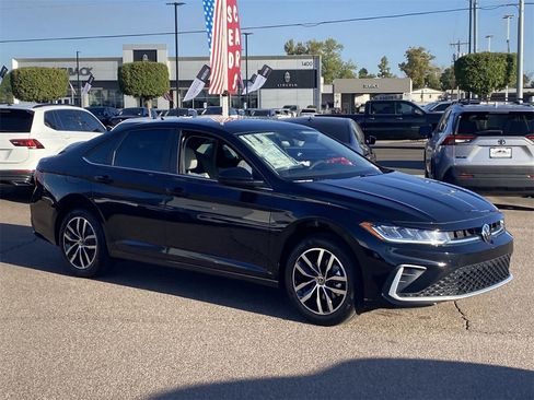 New 2026 Volkswagen Jetta SE image 2