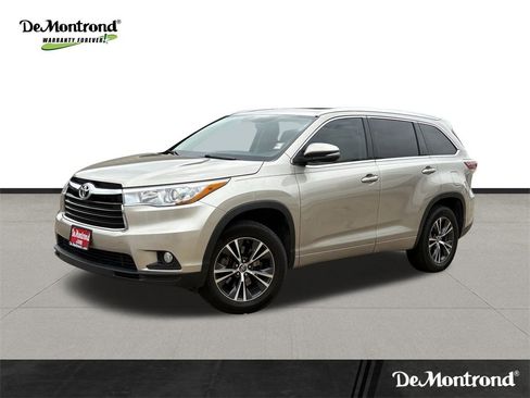 Used 2016 Toyota Highlander XLE image 1