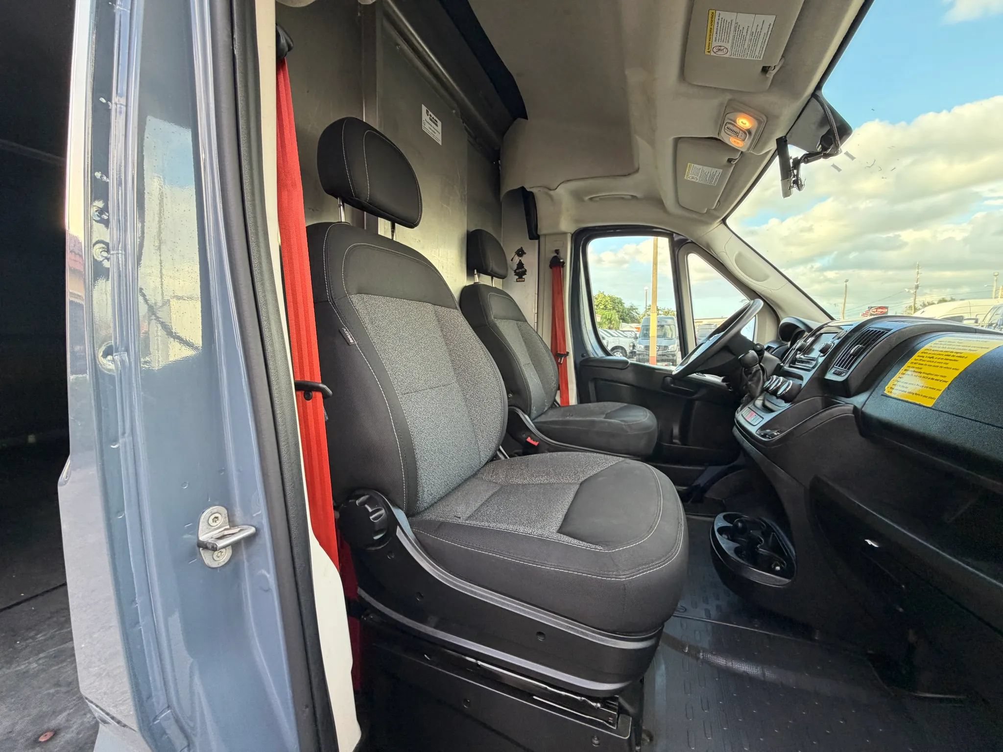 Used 2020 RAM ProMaster 3500 FWD image 18