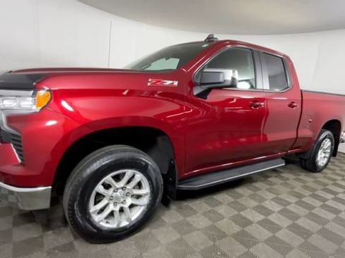 Used 2024 Chevrolet Silverado 1500 LT AWD/4WD image 11