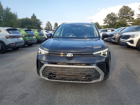 New 2025 Volkswagen Taos SE image 2