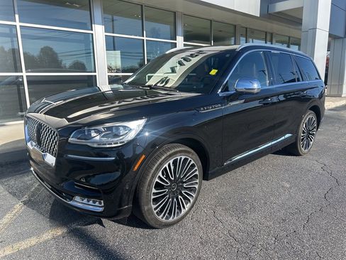 Used 2022 Lincoln Aviator Black Label w/ Dynamic Handling Package image 2