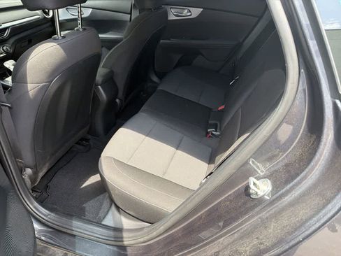 Used 2023 Kia Forte LXS w/ LXS Technology Package FWD image 11