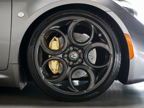 Used 2020 Alfa Romeo 4C Spider w/ Bright Package RWD image 42