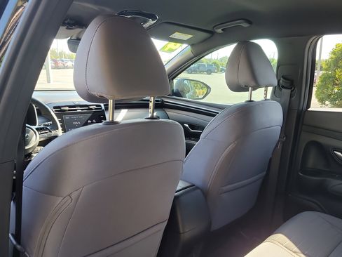 Used 2024 Hyundai Santa Cruz SE image 14