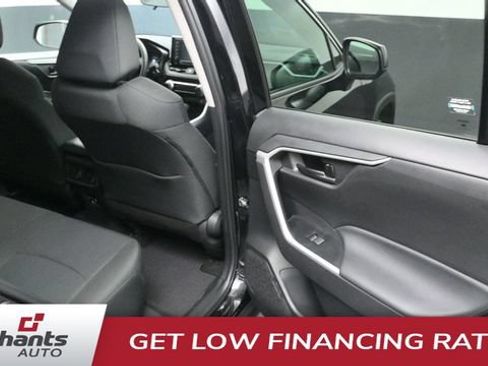 Used 2022 Toyota RAV4 LE w/ Carpet Mat Package (TMS) AWD/4WD image 10