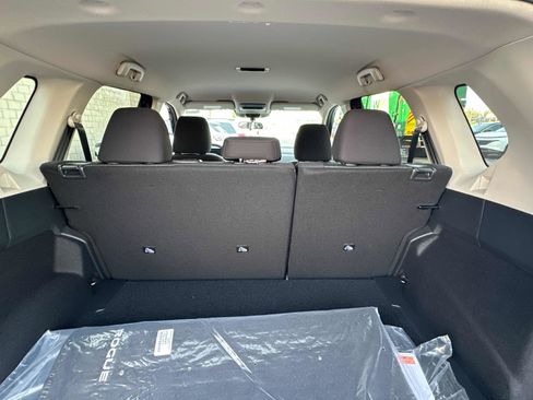 New 2026 Nissan Rogue SV w/ Cold Weather Package AWD/4WD image 17