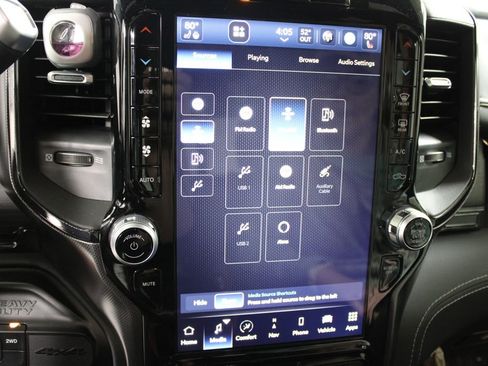 Used 2024 RAM 2500 Limited image 32