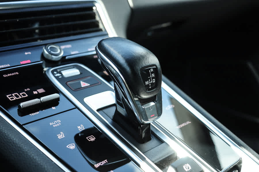Used 2023 Porsche Panamera RWD image 21