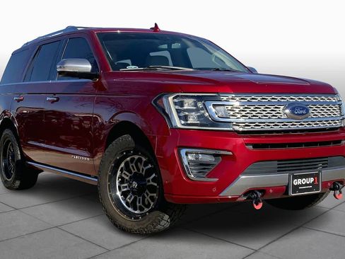 Used 2018 Ford Expedition Platinum image 2