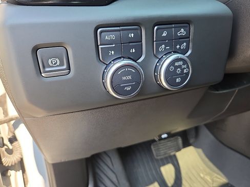 Used 2024 GMC Sierra 1500 AT4X w/ AT4X AEV Edition AWD/4WD image 11