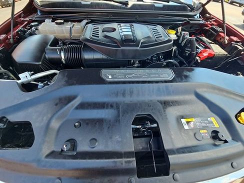 Used 2024 Jeep Wagoneer Series III w/ Premium Group I AWD/4WD image 32