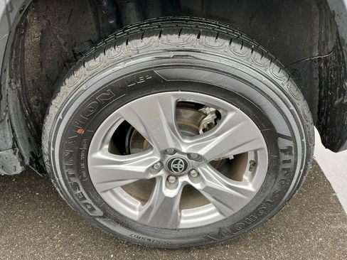 Used 2025 Toyota RAV4 LE image 29