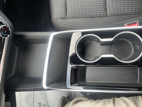 Used 2025 Chevrolet Equinox LT image 28