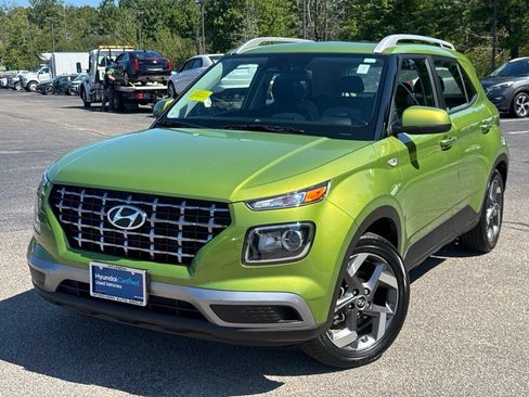 Certified 2024 Hyundai Venue SEL FWD image 1