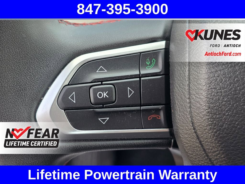 Used 2025 Jeep Compass Trailhawk AWD/4WD image 34
