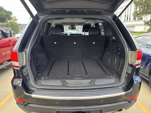 Used 2012 Jeep Grand Cherokee Overland w/ Trailer Tow Group RWD image 8