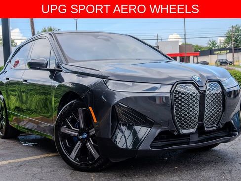 Used 2024 BMW iX xDrive50 w/ Sport Package AWD/4WD image 3