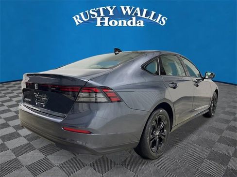 New 2025 Honda Accord SE image 3